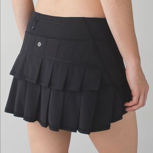 Lululemon black tennis skirt, size 2